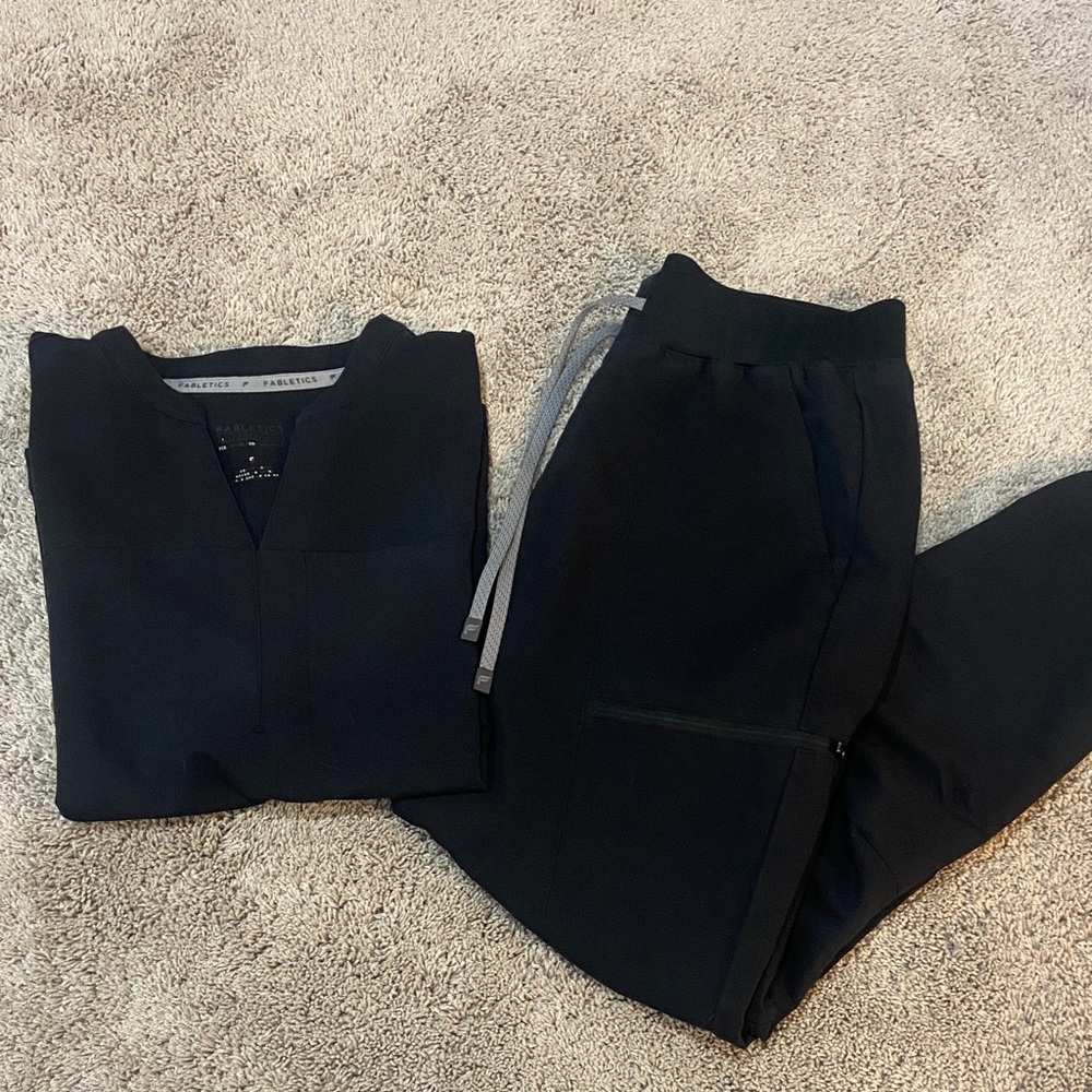 Fabletics scrubs